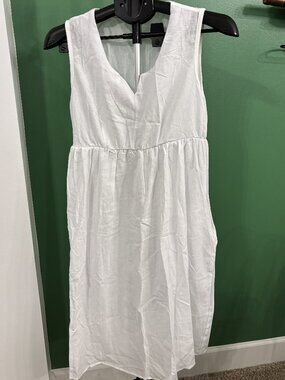 Women's White cotton linen dress/swim cover-up with side pockets. NEW Size S